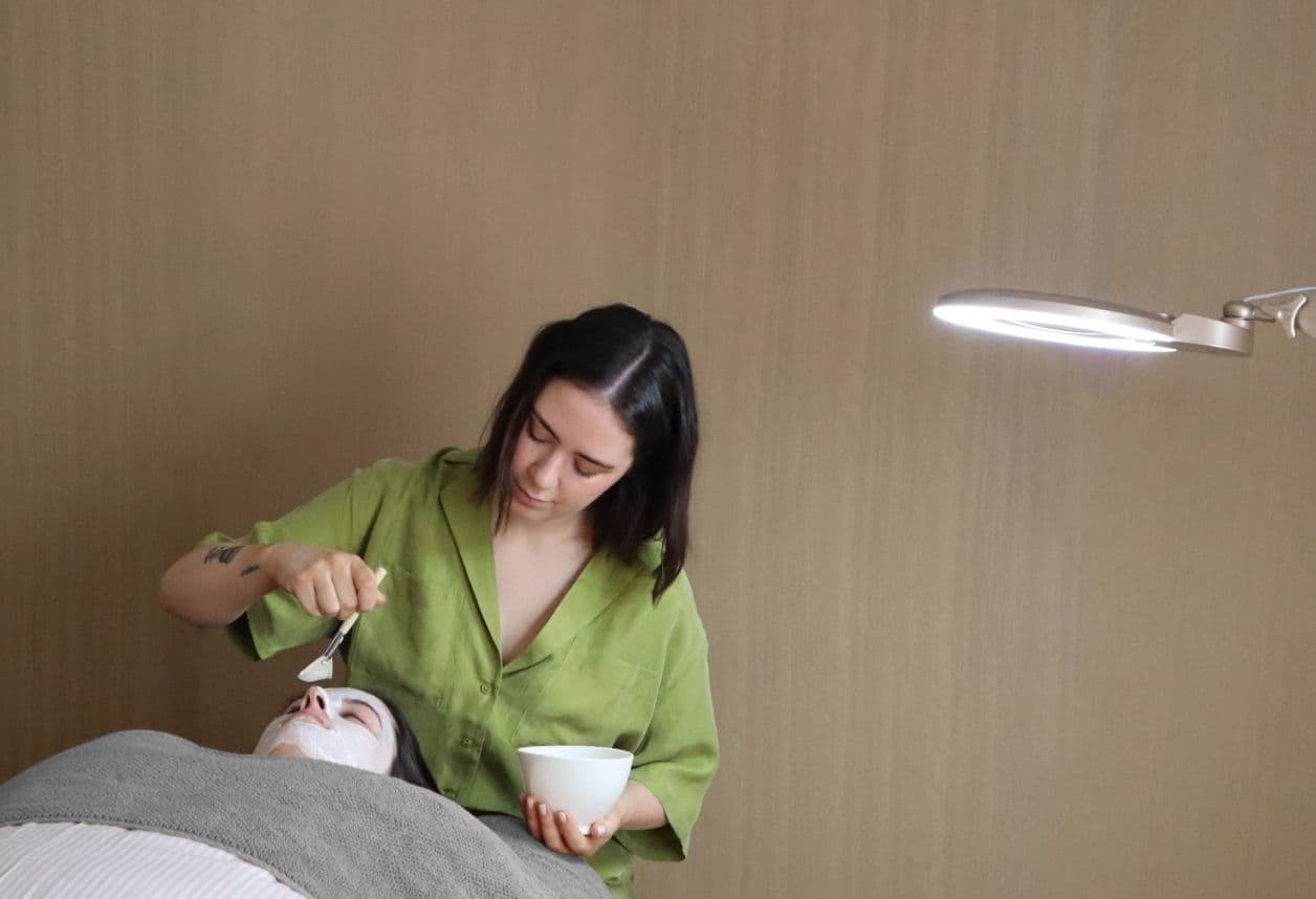 From Salon to Solo: How Tech is Changing the Face of Beauty Businesses